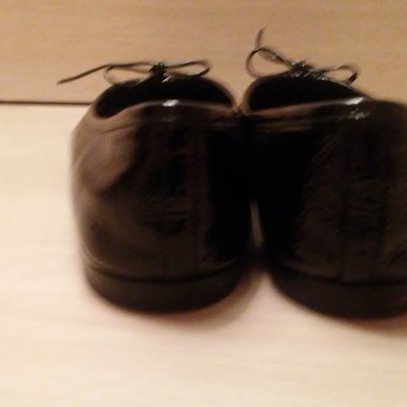 Gucci Microguccissima Patent Leather Ballet Flat with Bow size 35.5 - Picture 4 of 8